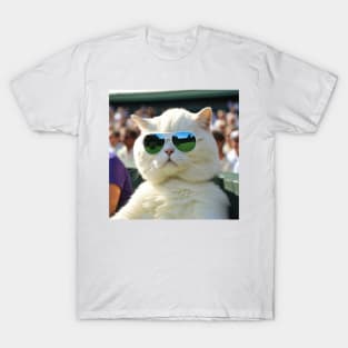 Cat watching tennis at Wimbledon center court T-Shirt